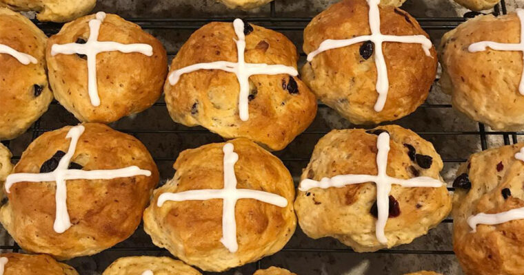 Vegan Hot Cross Buns with Cranberries and Frosting for Easter